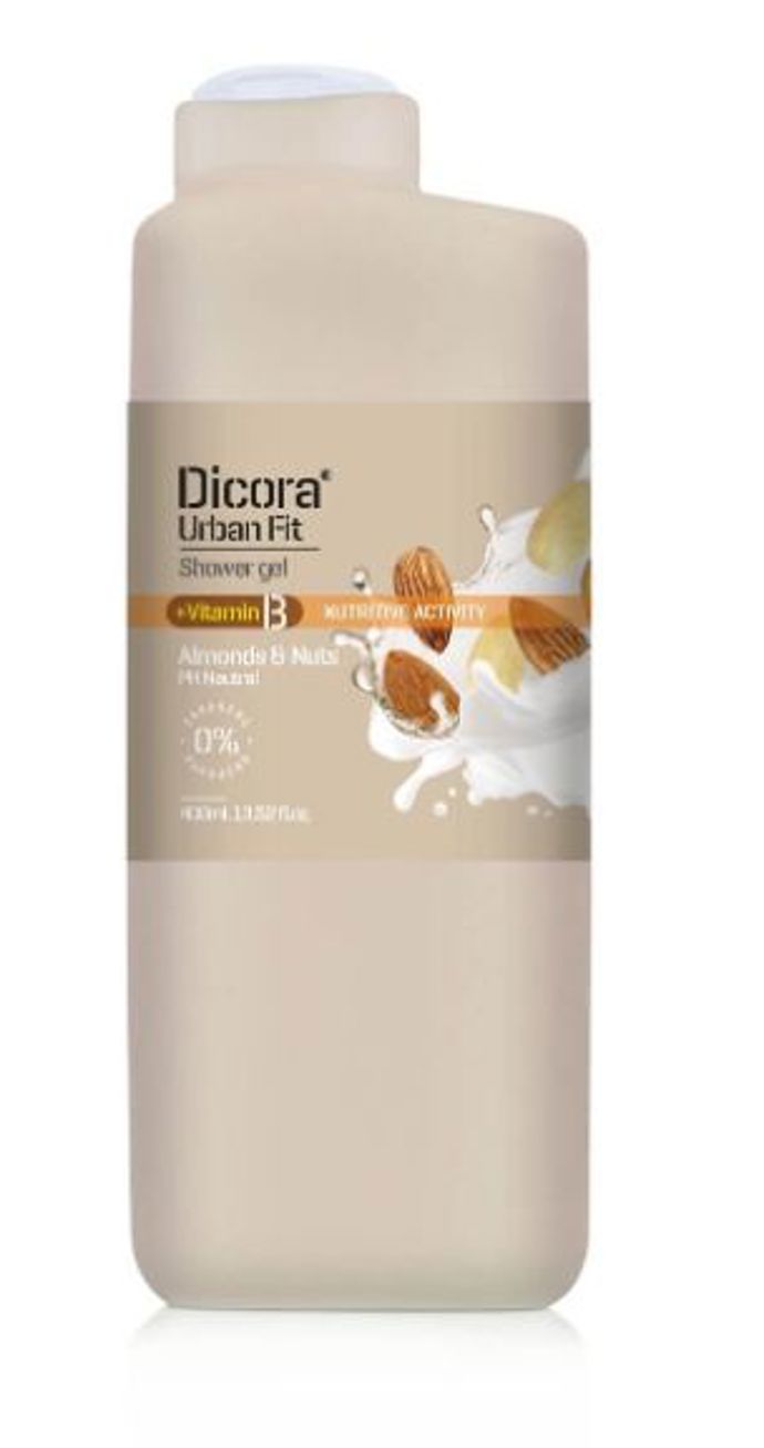 Sprchový gel s vitamínem B Mandle & ořechy, Dicora

Další "sprcháč", který můžeme doporučit. Pečující složení tohoto produktu propůjčí vaší pokožce během sprchování hebkost a hydrataci. Příjemně vodí po mandlí, mandarince a bobulích. Nebsahuje žádné parabeny. 

Cena: 89 Kč (400 ml) 
