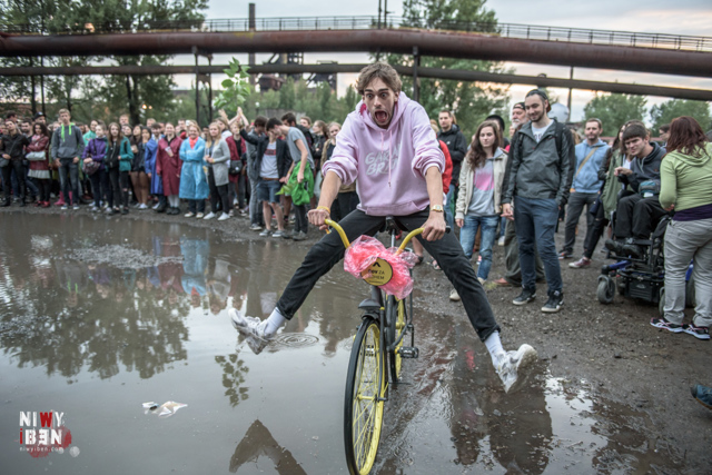 Na festival sbalte foťák! 13 tipů na bezkonkurenční festivalové fotky
