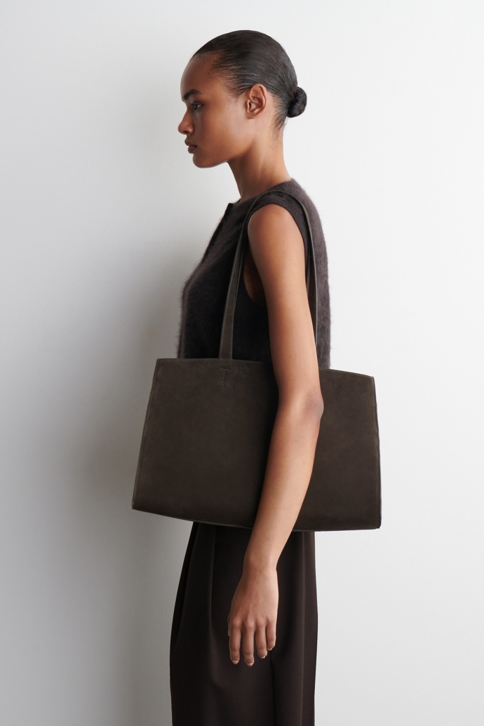Cos, 199 eur
Cos, 199 eur