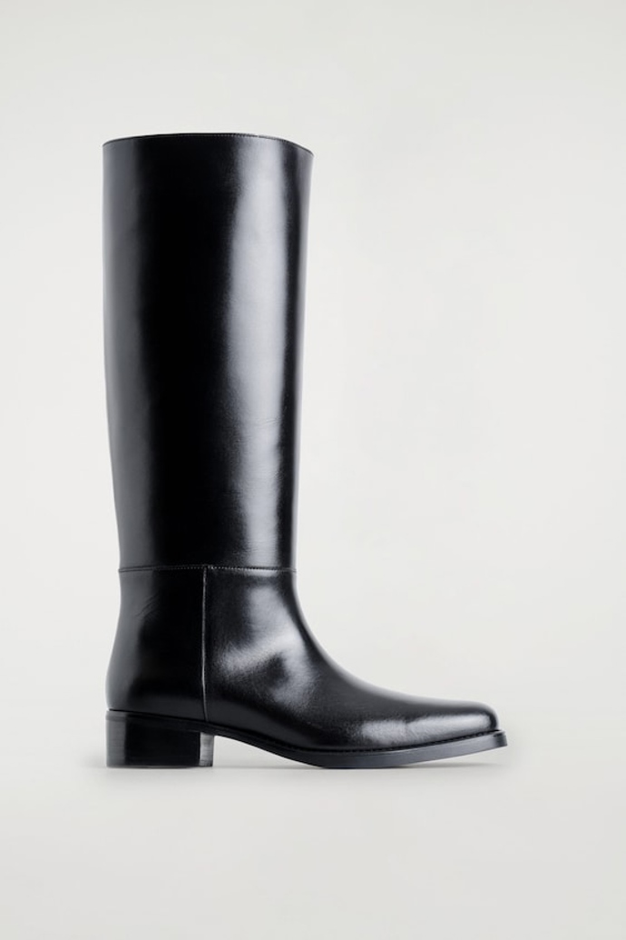 COS, 299 eur
COS, 299 eur