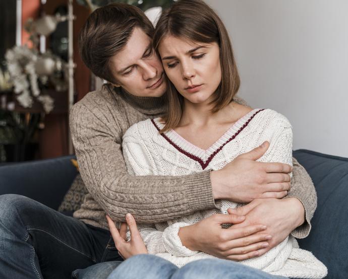 Paní Darina řeší problém, který negativně ovlivňuje celou její rodinu. Měsíčně jim z rozpočtu odchází větší částka peněz a nemusí. 
