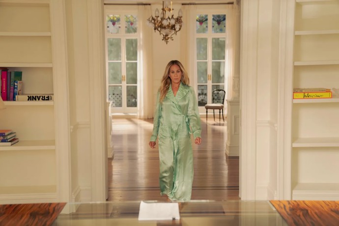 Carrieino nové bydliště se nachází na adrese Gramercy Park West 3, ve velkém řadovém domě s červenými cihlami a sloupovým obložením, postaveném v roce 1840 a s charakteristickou vnější železnou krajkou.
