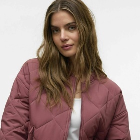 Prošívaný bomber, Vero Moda, 1 499 Kč
