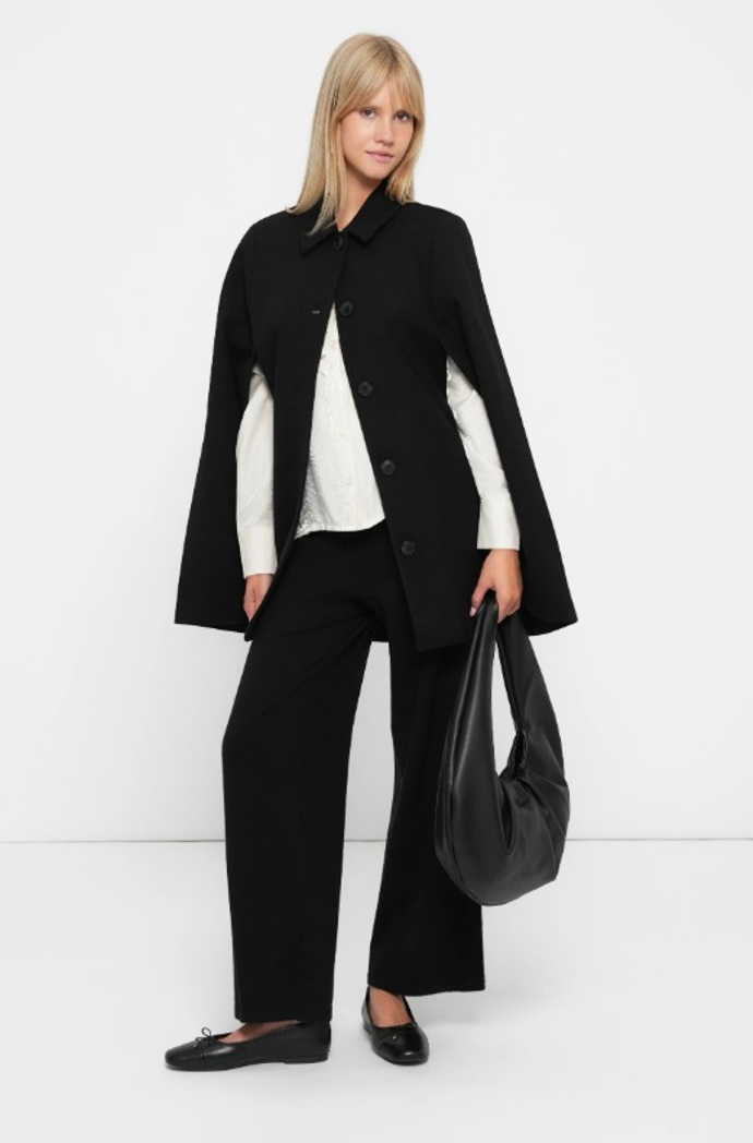 Kabát bez rukávů, Vero Moda, 1 440 Kč
