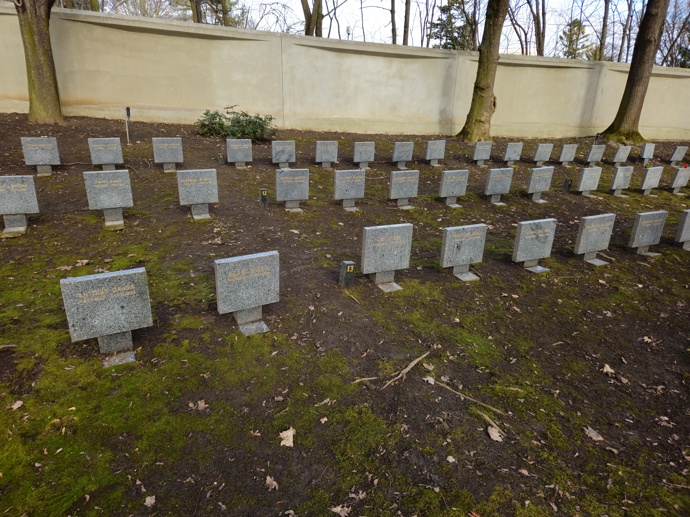 Jedná o místo posledního odpočinku obětí komunistického teroru padesátých let
