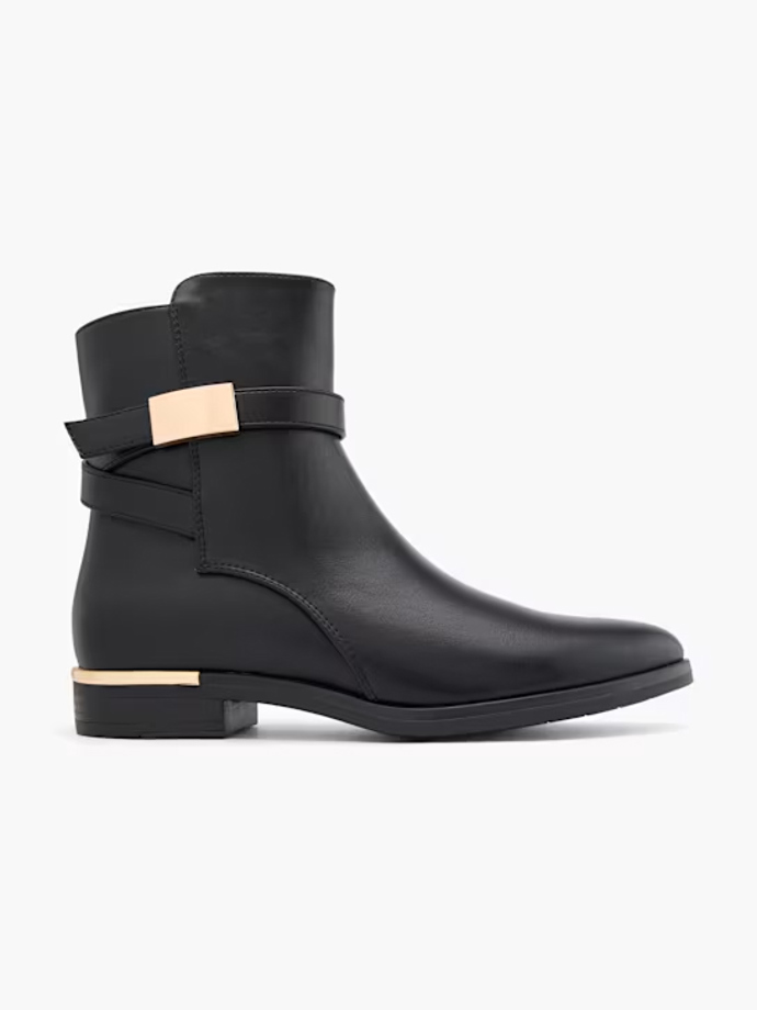Boty se sponou, Deichmann, 999 Kč
