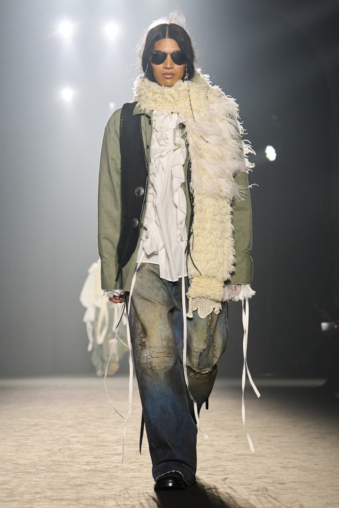 Ann Demeulemeester podzim/zima 2025-2026
