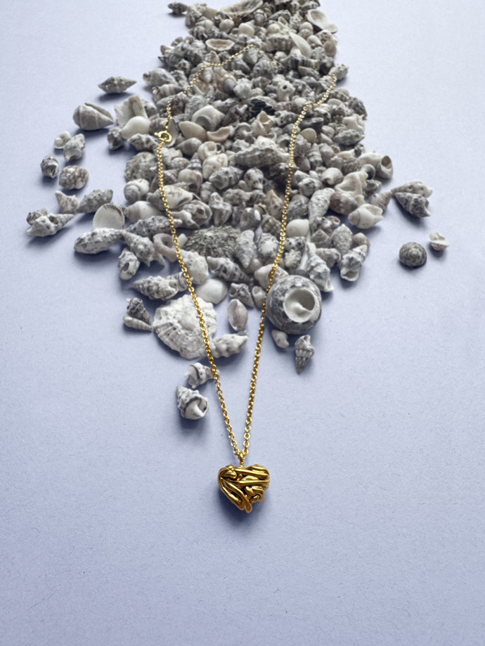 Značka Blueberries Jewelry designérky Markéty Richterové představila na Designbloku kolekci šperků Love Forever.
