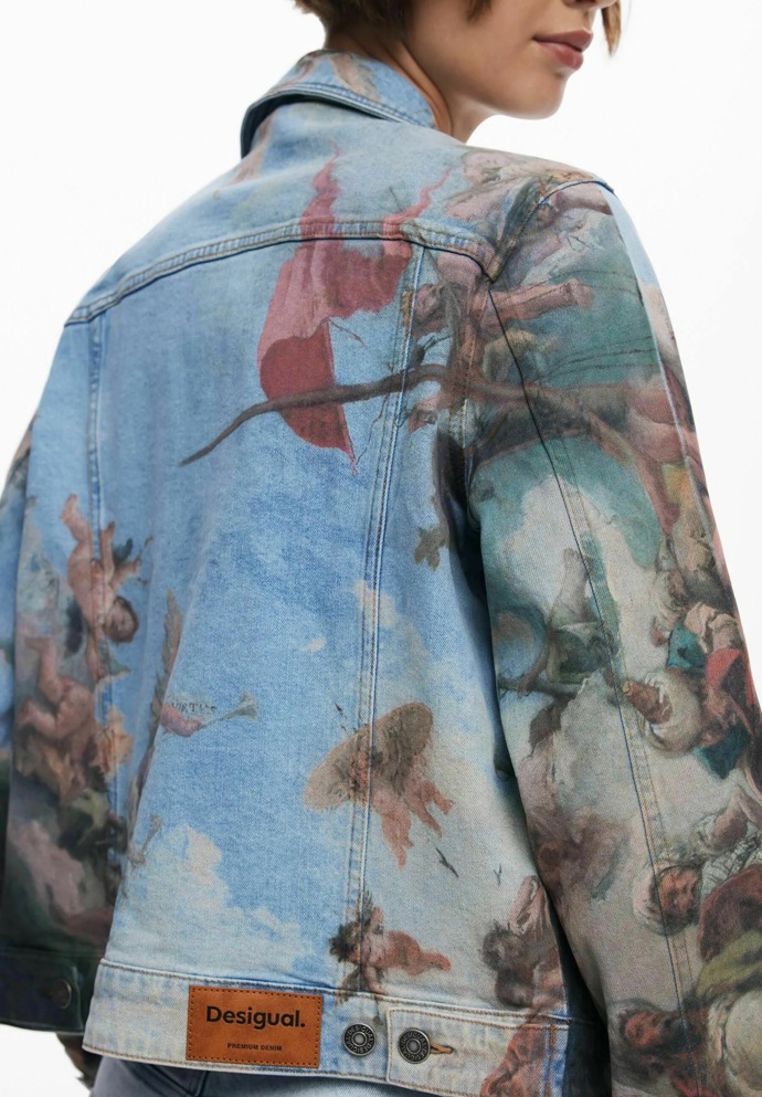 Bunda, Desigual, 4499 Kč
Bunda, Desigual, 4499 Kč