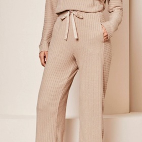 Petite Fit kalhoty na doma, Lipsy, 1 055 Kč
Petite Fit kalhoty na doma, Lipsy, 1 055 Kč
