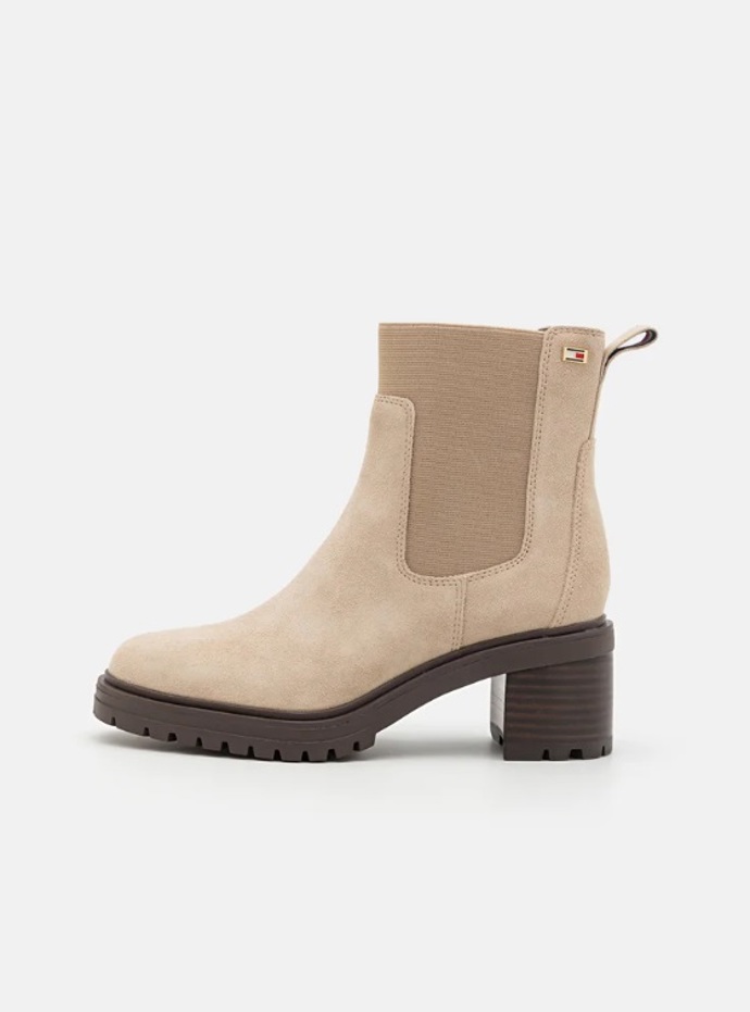 Chelsea boty, Tommy Hilfiger, 3 990 Kč
