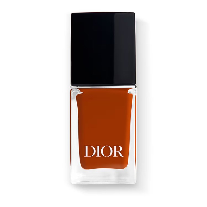 Lak na nehty, Dior, 880 Kč
Lak na nehty, Dior, 880 Kč