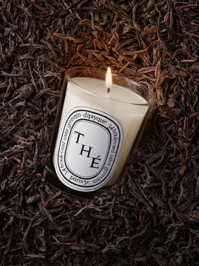 Vonná svíčka, Diptyque, 60 EUR
Vonná svíčka, Diptyque, 60 EUR