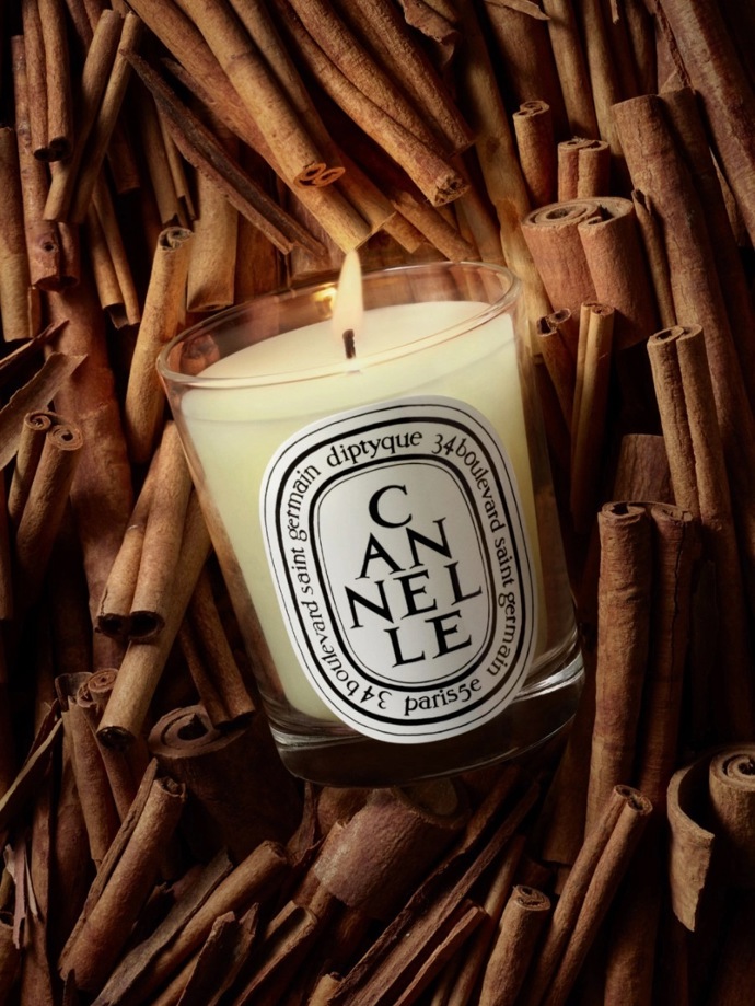 Vonná svíčka, Diptyque, 60 EUR
Vonná svíčka, Diptyque, 60 EUR