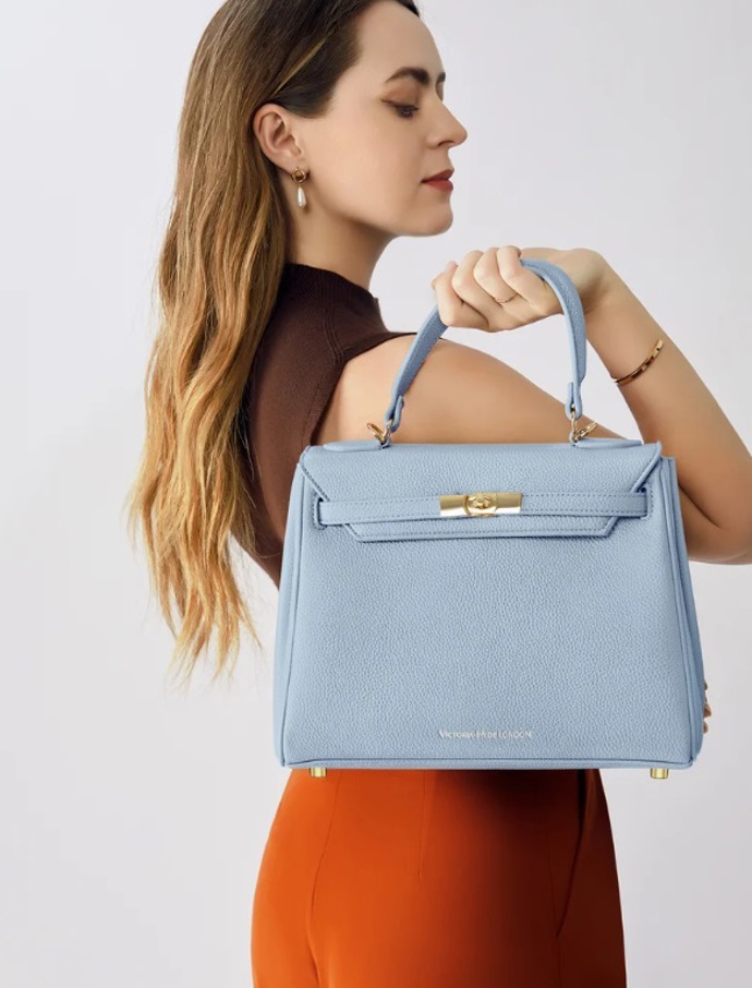 Kabelka v trendy pastelové barvě, Victoria Hyde, 2 549 Kč
