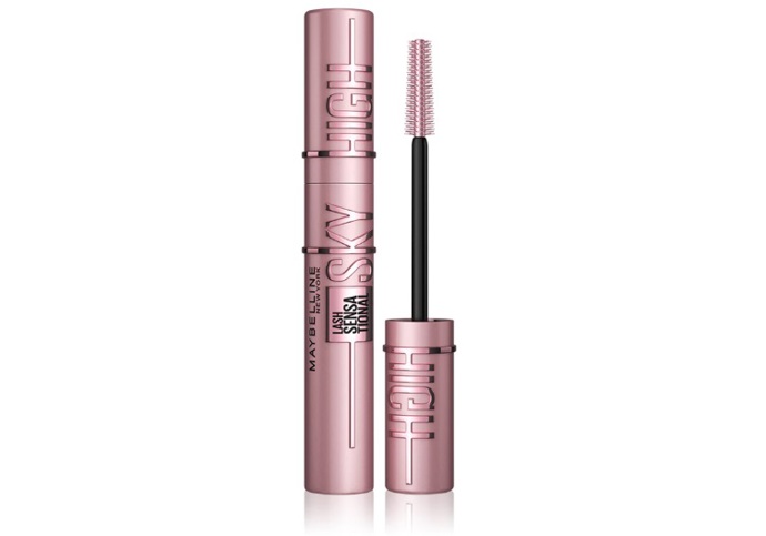 Objemová a prodlužující řasenka, MAYBELLINE NEW YORK, 253 Kč
