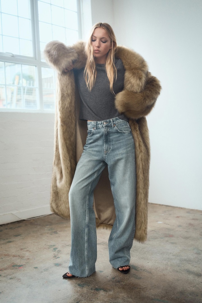 Džíny, Zara, 849 Kč
Džíny, Zara, 849 Kč