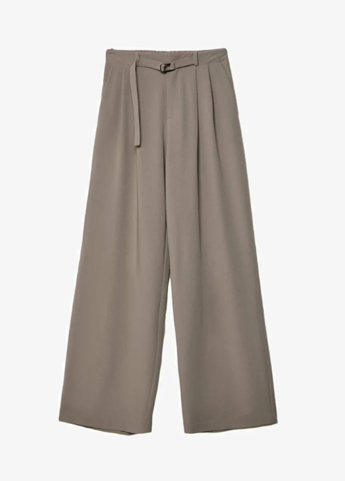 Široké kalhoty, Stradivarius, 699 Kč
