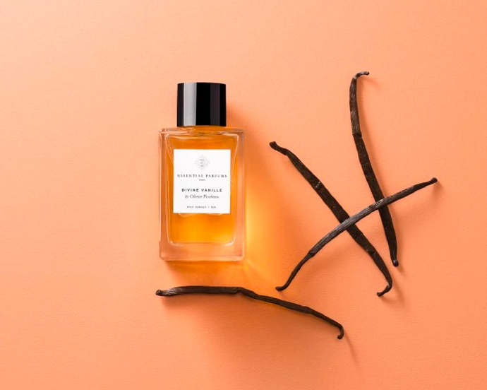 Essential Parfums – Divine Vanille s vanilkou, šalvějí, skořicí, černým pepřem, vonokvětkou, kadidlem, tonka fazolkou, pačuli, pižmem a cedrem, 2200 Kč
