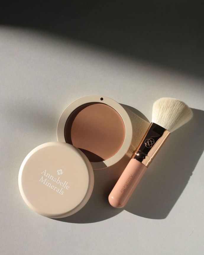 Krémový bronzer Sculpt Balm, Annabelle Minerals, 459 Kč
