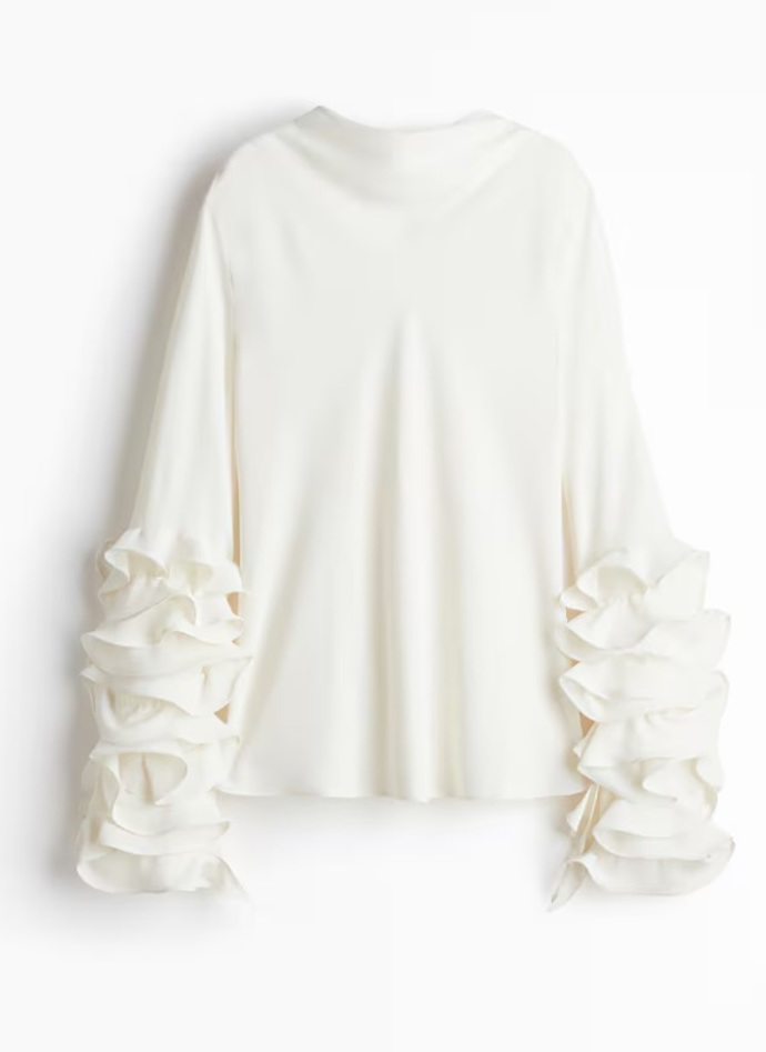 Halenka s volánkovými rukávy, H&M, 719 Kč
