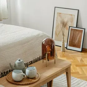 Barvy v interiéru nejsou jen otázkou vkusu. Podle feng šuej ovlivňují energii prostoru, naši náladu i to, jak se doma cítíme.
Barvy v interiéru nejsou jen otázkou vkusu. Podle feng šuej ovlivňují energii prostoru, naši náladu i to, jak se doma cítíme.