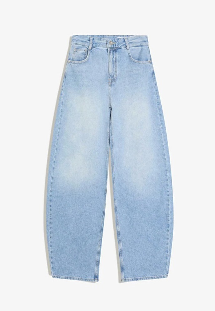 Barrel džíny, Bershka, 849 Kč
