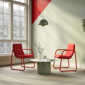 Na míru vytvořené schodiště působí, jako by levitovalo. Na vrcholu na odvážlivce čeká křeslo Flexi Lounge, oceněné prestižní cenou Red Dot Design Award 2025.
Na míru vytvořené schodiště působí, jako by levitovalo. Na vrcholu na odvážlivce čeká křeslo Flexi Lounge, oceněné prestižní cenou Red Dot Design Award 2025.