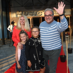 Martin s partnerkou Kateřinou a jejich holčičkami
Martin s partnerkou Kateřinou a jejich holčičkami