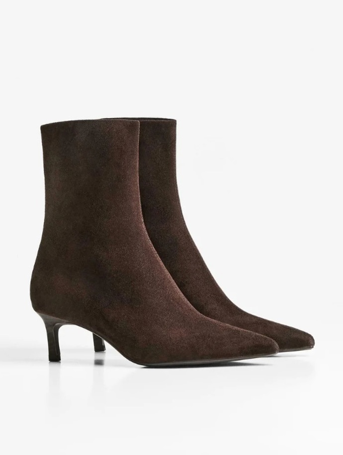 Kozačky, Bershka, 999 Kč
