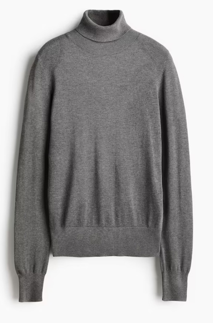 Svetr s rolákem, H&M, 359 Kč
