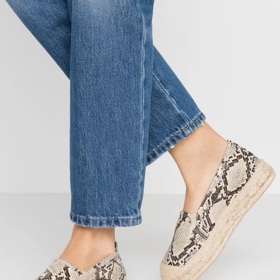 Espadrilky s hadím vzorem, Even&Odd, 890 Kč
Espadrilky s hadím vzorem, Even&Odd, 890 Kč