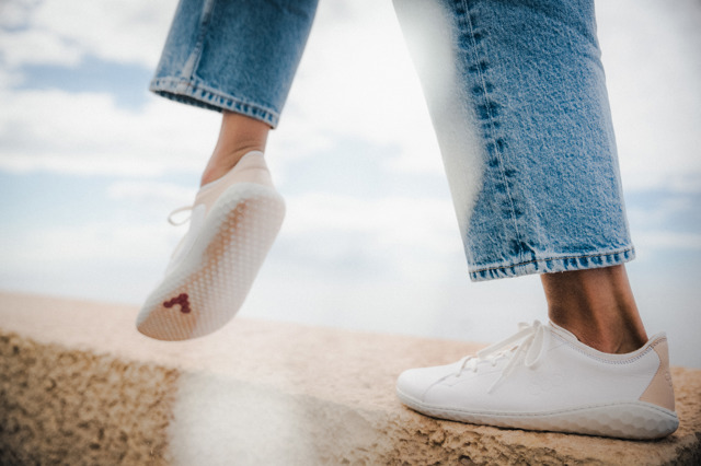 barefoot
