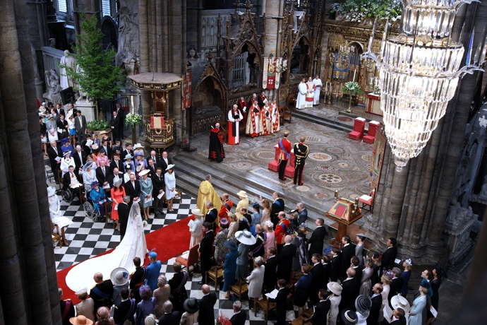 Projděte se uličkou ve Westminsterském opatství, stejně jako Kate a William v den svého sňatku 

Svatbu vévody a vévodkyně z Cambridge ve Westminsterském opatství v roce 2011 sledovalo více než dvě miliardy lidí. Při návštěvě tohoto místa se vám možná vybaví vzpomínky na chvíle, kdy jste tuto událost sledovali v přímém přenosu. Opatství je nádherná stavba a jedna z nejoblíbenějších turistických atrakcí v Londýně. Můžete projít uličkou, kudy kráčel mladý zamilovaný královský pár, a na chvíli se tak stát princeznou. 

Vstupenku lze koupit od 20,00 liber

http://www.westminster-abbey.org/
