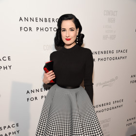 2019: Jeden z umírněrnějších outfitů
2019: Jeden z umírněrnějších outfitů