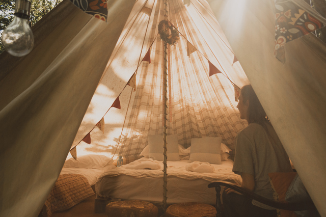 Spřádáte plány na letní dovolenou? Objevte kouzlo glampingu Spřádáte plány na letní dovolenou? Objevte kouzlo glampingu