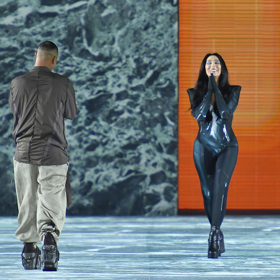 Cher na pařížském Fashion Weeku v září 2022
Cher na pařížském Fashion Weeku v září 2022