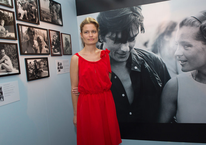 Hereččina dcera Sarah Biasini, sama také herečka, byla ambasadorkou výstavy ve francouzském Cannes ke 30. výročí úmrtí Romy Schneider.
