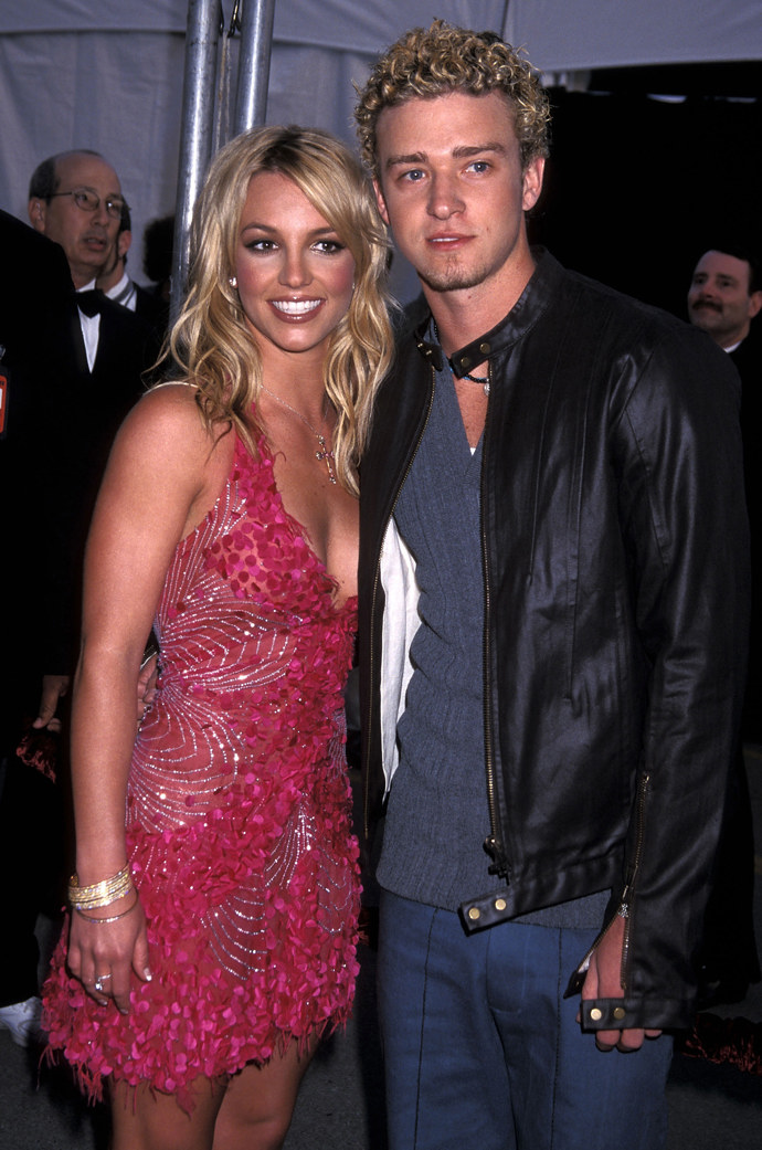 Asi bychom nenašli pár typičtější pro přelom tisíciletí. Po rozchodu s Britney Spears napsal hit Cry Me A River.
