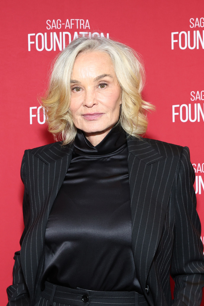 Jessica Lange a její neuvěřitelně elegantní sestříhané mikádo
Jessica Lange a její neuvěřitelně elegantní sestříhané mikádo