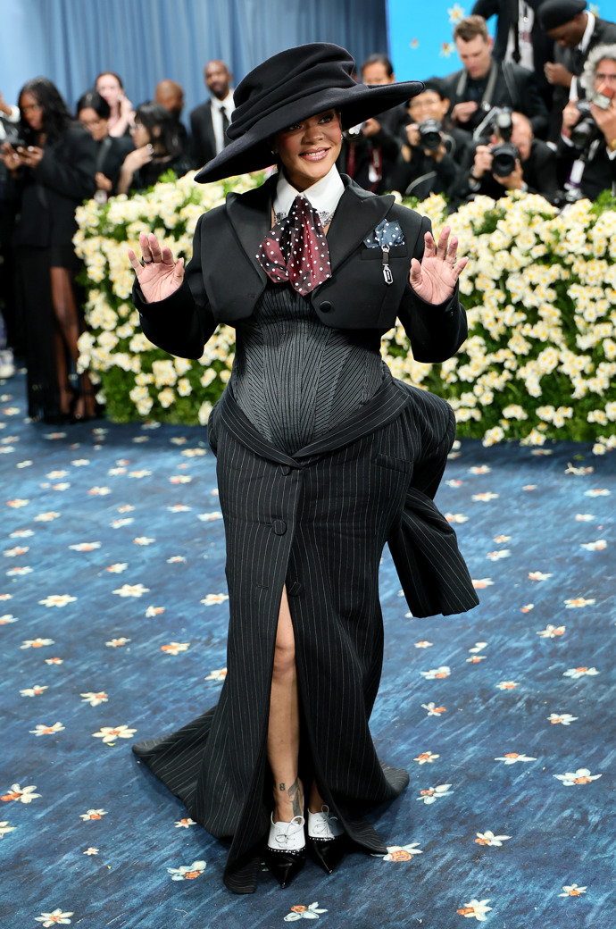 Rihanna v modelu Marc Jacobs
