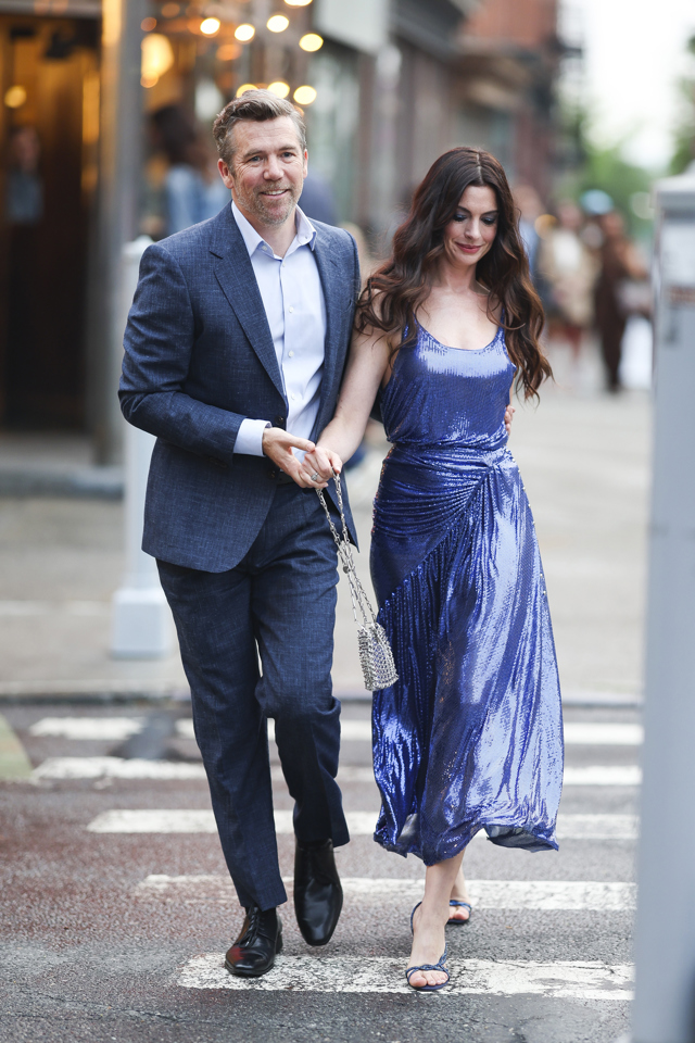Patrick Bramall a Anne Hathaway při natáčení Ďábel nosí Pradu 2
Patrick Bramall a Anne Hathaway při natáčení Ďábel nosí Pradu 2