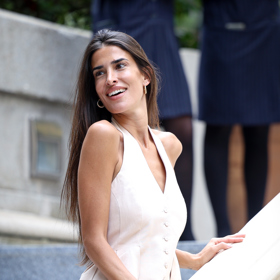 Peplum topy na širší ramínka jsou pro letní měsíce ideální.
Peplum topy na širší ramínka jsou pro letní měsíce ideální.
