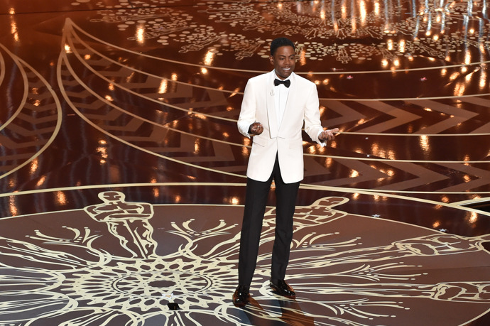Oscaři označeni jako #OscarSoWhite (2016)

Poté, co Chris Rock ve svém monologu označil Oscary za "Předávání cen hercům bílé pleti", položil publiku vážnou otázku „Proč? Toto je 88. ročník akademických cen, což znamená, že lidé černé pleti se v nominacích neobjevili minimálně 71krát. Chceme, aby černí herci dostávali stejné příležitosti jako bílí herci – a to nejen jednou.“ Již druhý rok za sebou totiž bylo nominováno 20 herců a hereček bílé pleti za hlavní i vedlejší role. 
