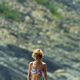 Květované bikiny

jižní Francie, 1985
