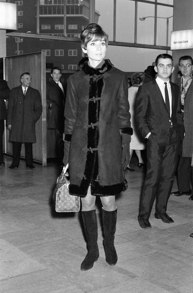 Audrey Hepburn Louis Vuitton handbag Audrey Hepburn Louis Vuitton handbag