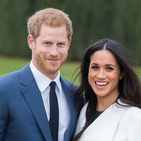 Nováčkem ve světě tiár, pukrlat a titulů je americká herečka Meghan Markle, která se nedávno zasnoubila s princem Harrym. Před dvěma lety je v Londýně seznámili přátelé a svět čekal, jestli je to jen další z řady přítelkyň nebo princ vytáhne z kapsy zásnubní prsten. Meghan se nakonec dočkala. Svatba by se měla konat na jaře 2018.
Nováčkem ve světě tiár, pukrlat a titulů je americká herečka Meghan Markle, která se nedávno zasnoubila s princem Harrym. Před dvěma lety je v Londýně seznámili přátelé a svět čekal, jestli je to jen další z řady přítelkyň nebo princ vytáhne z kapsy zásnubní prsten. Meghan se nakonec dočkala. Svatba by se měla konat na jaře 2018.