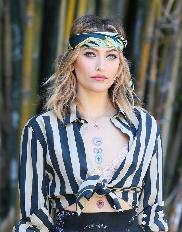 Make-up artista Paris Jackson prozradil, jaké produkty najdeme v její kosmetické taštičce Make-up artista Paris Jackson prozradil, jaké produkty najdeme v její kosmetické taštičce