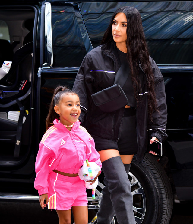 Kim Kardashian West čelí kritice, kvůli narovnávání vlasů své dceři North