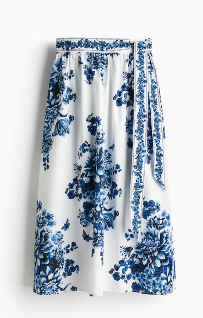 Popelínová sukně s vázačkou, H&M, 719 Kč

